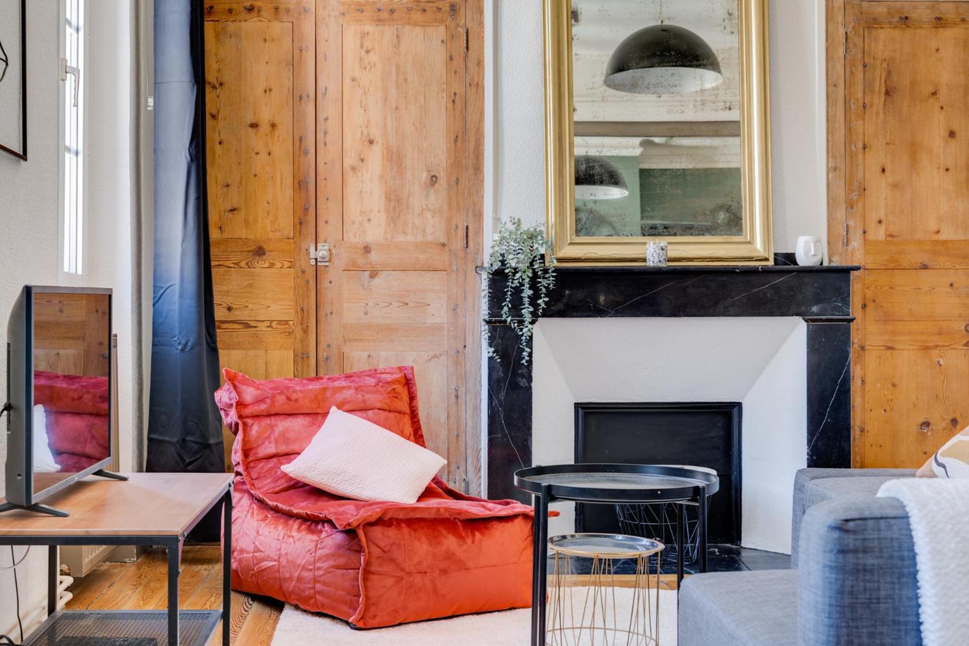 L'industriel - Parking, Climatisation, Wifi Apartamento *